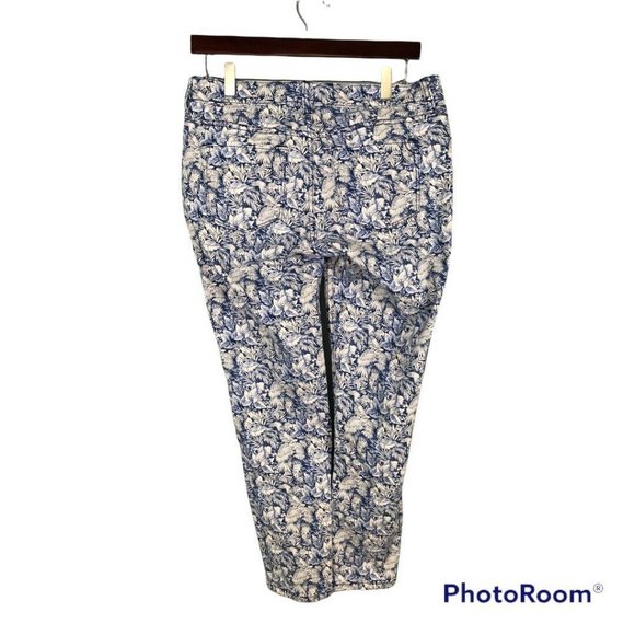 Tommy Bahama Women's Pants Size 8 Blue White Leaves Tropical Stretch - Picture 3 of 12